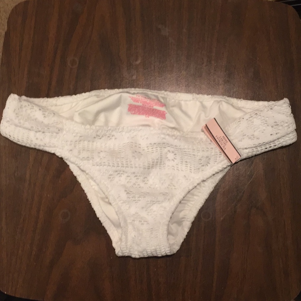 Victoria’s Secret white bottom bikini Sz L